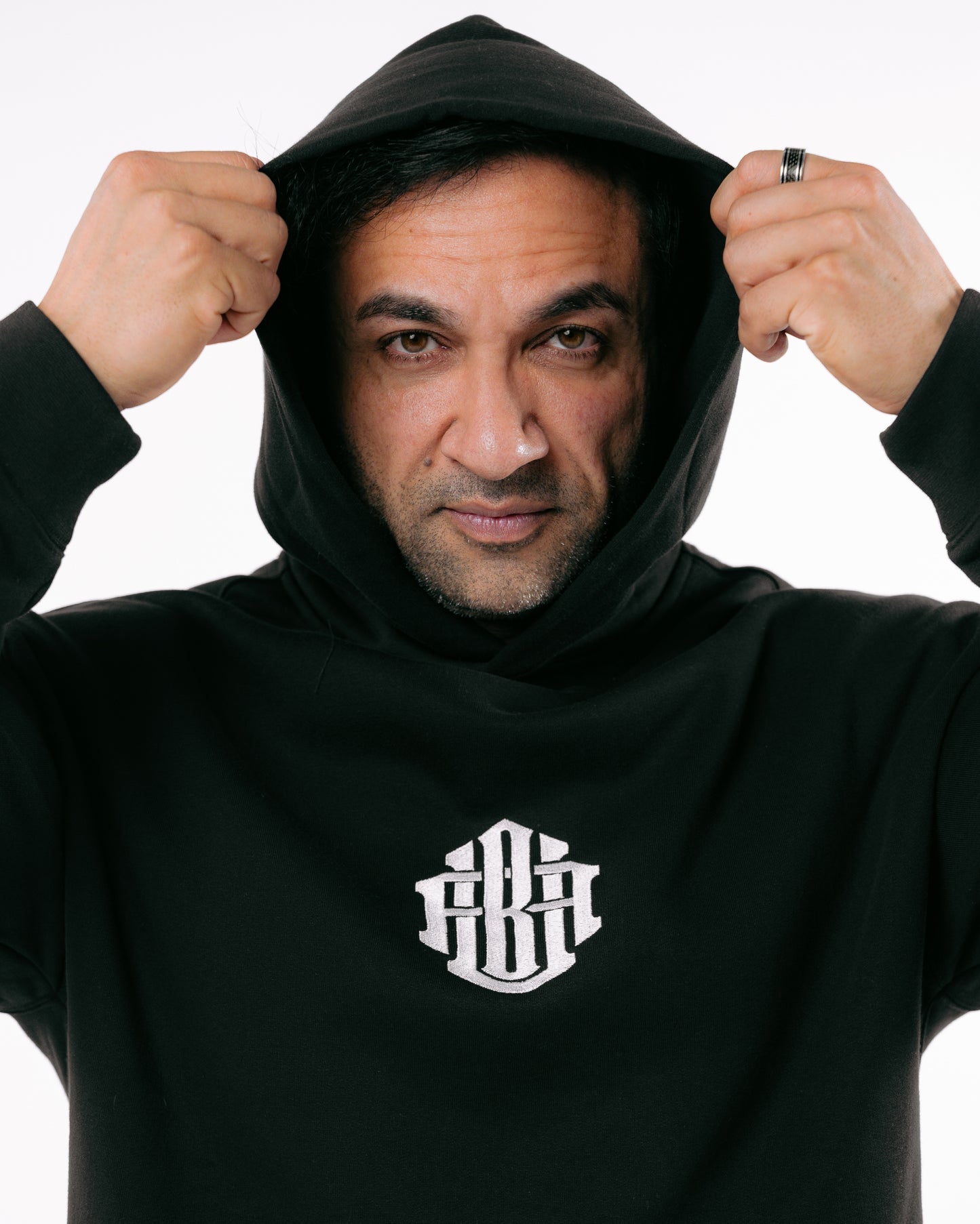 "CREST" Hoodie - Black